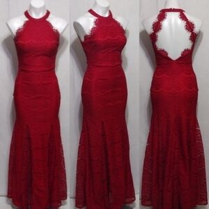 Morgan & Co Red Lace Halter Open Back Bodycon Evening Prom Formal Gown Size 1/2